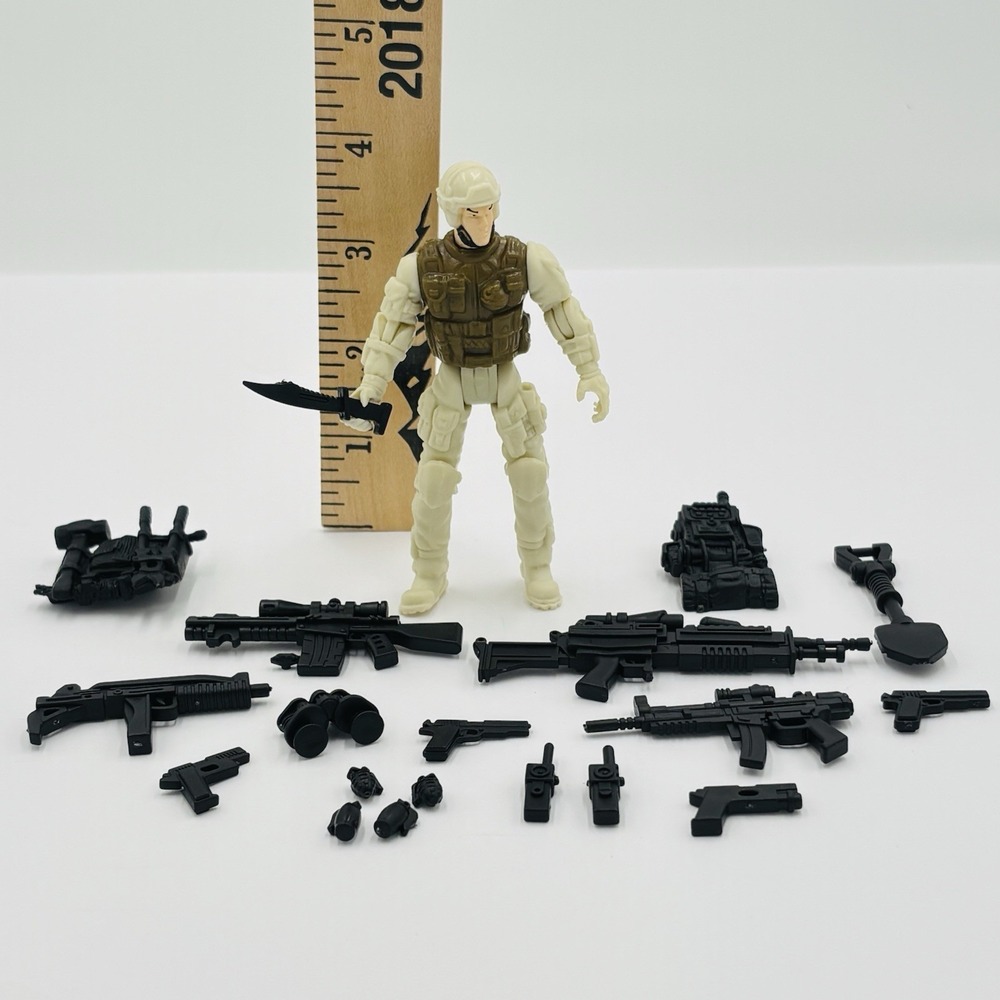 Soldier Force Chap Mei Action Figure Set With  19 Accessories Plastic Weapons